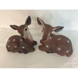 Vintage Pair of Sitting Deer, fawn spots, made in Taiwan, Ceramic Hand Painted
